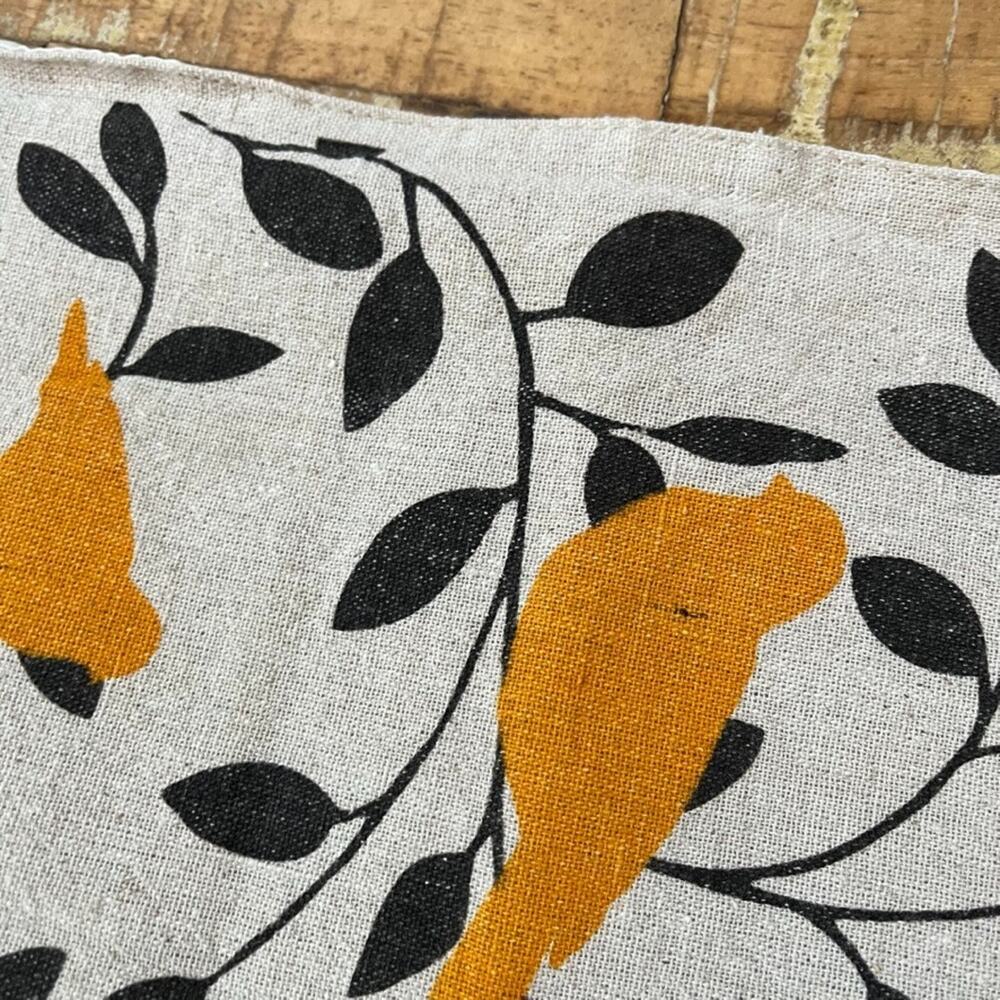 Table Runner 67" Cream Color Black Vines & Leaves Yellow Birds Cotton - Picture 4 of 11